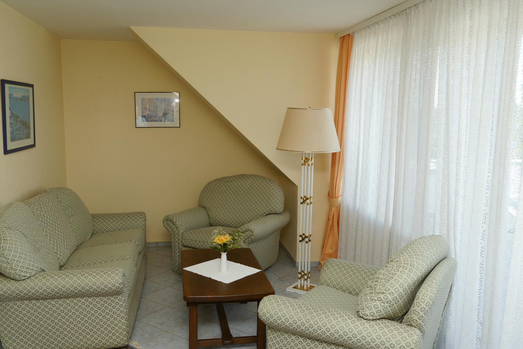 Erbenholz Hotel Laatzen Rum bild